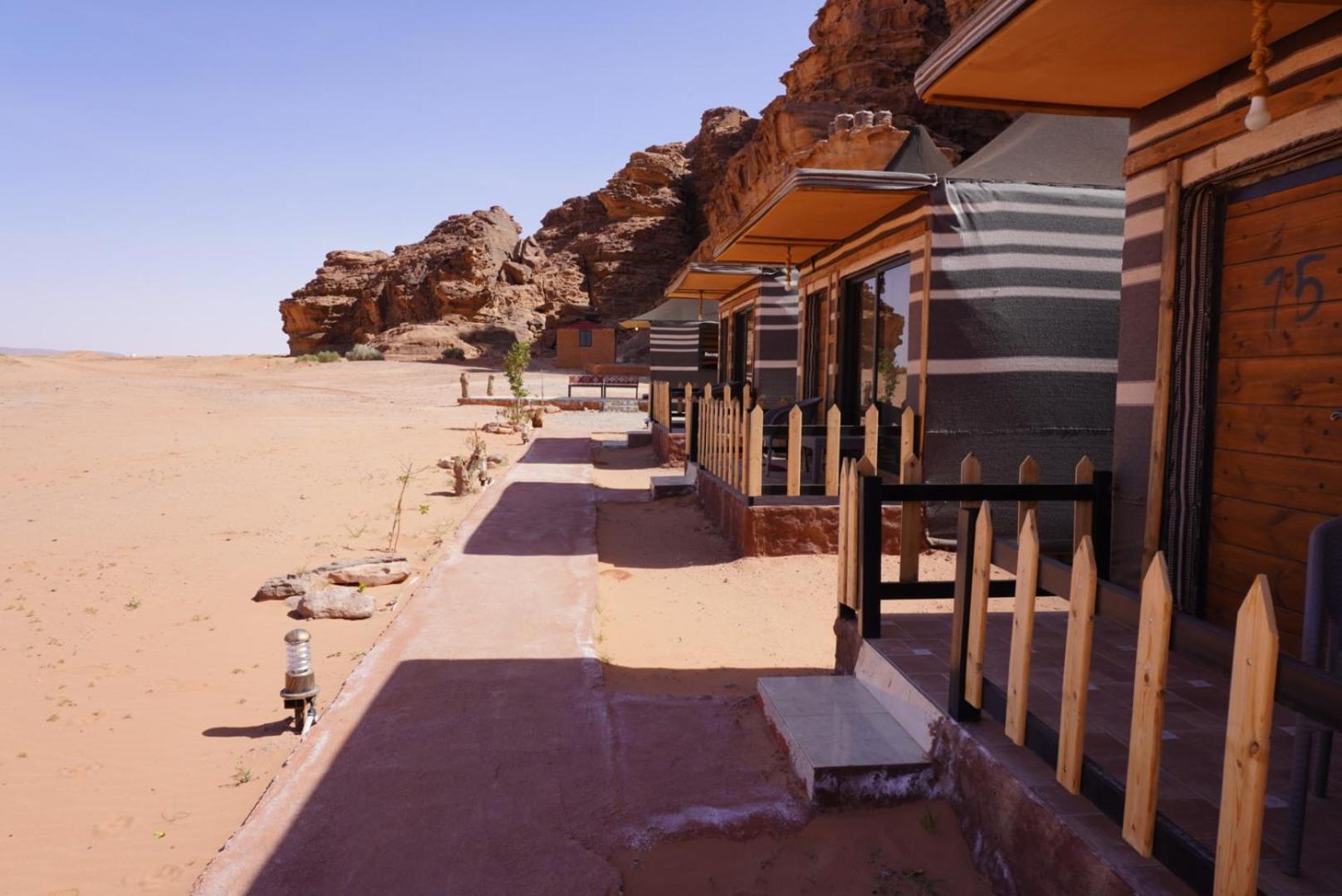 Shaheen Camp Wadi Rum Bagian luar foto