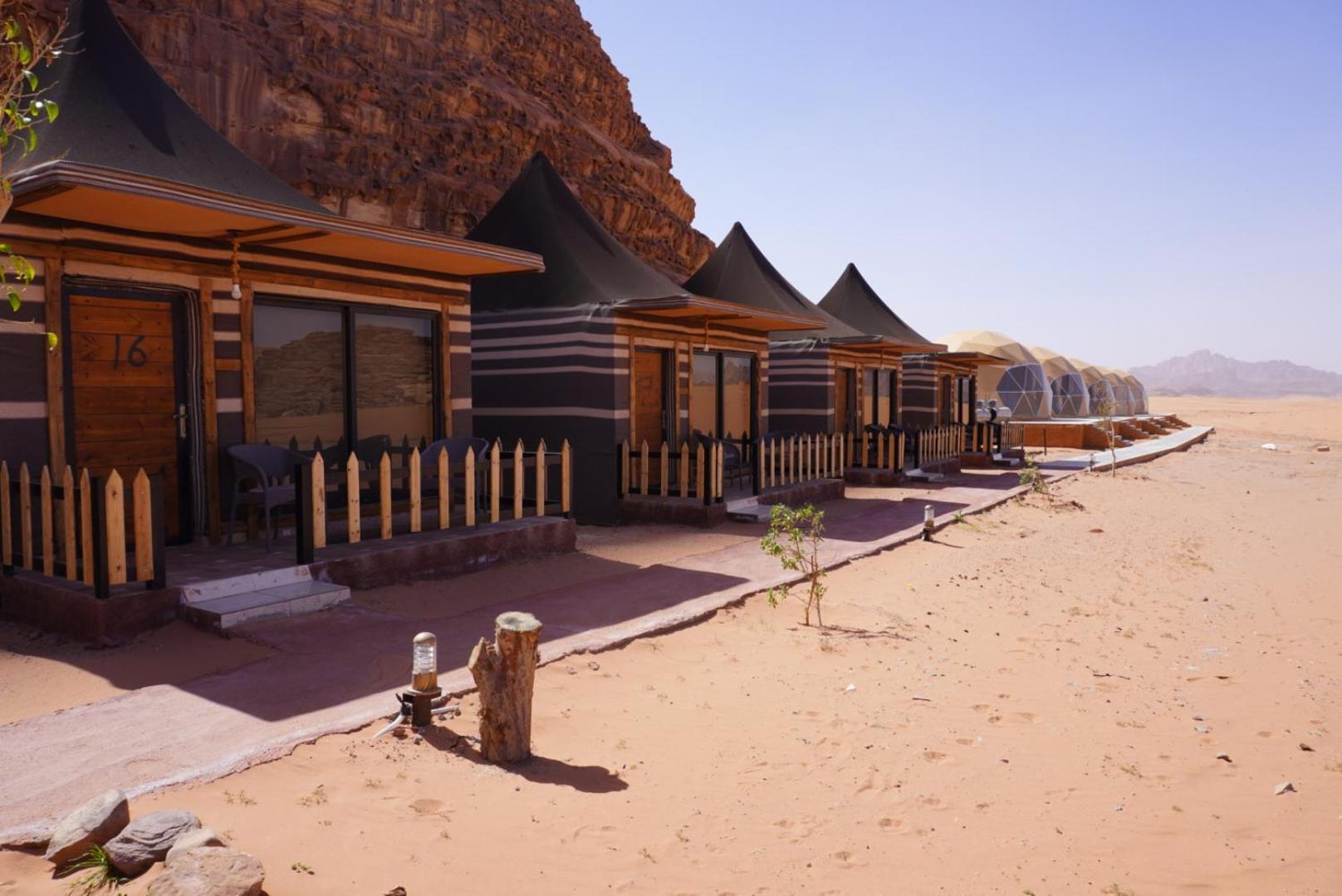 Shaheen Camp Wadi Rum Bagian luar foto