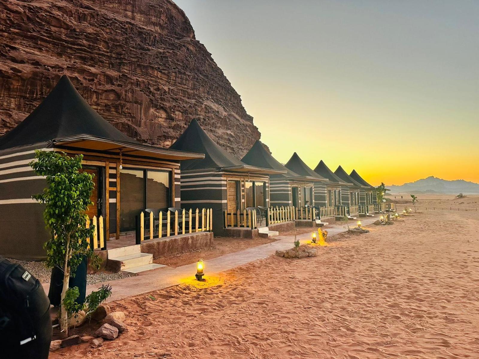 Shaheen Camp Wadi Rum Bagian luar foto