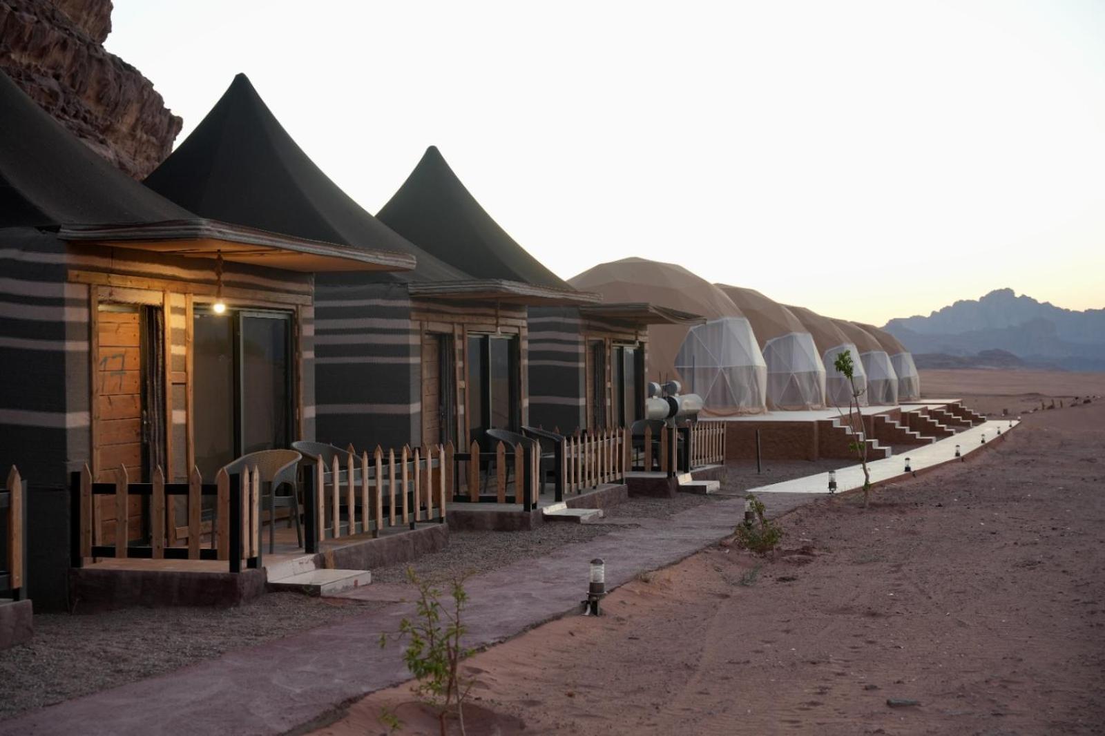 Shaheen Camp Wadi Rum Bagian luar foto