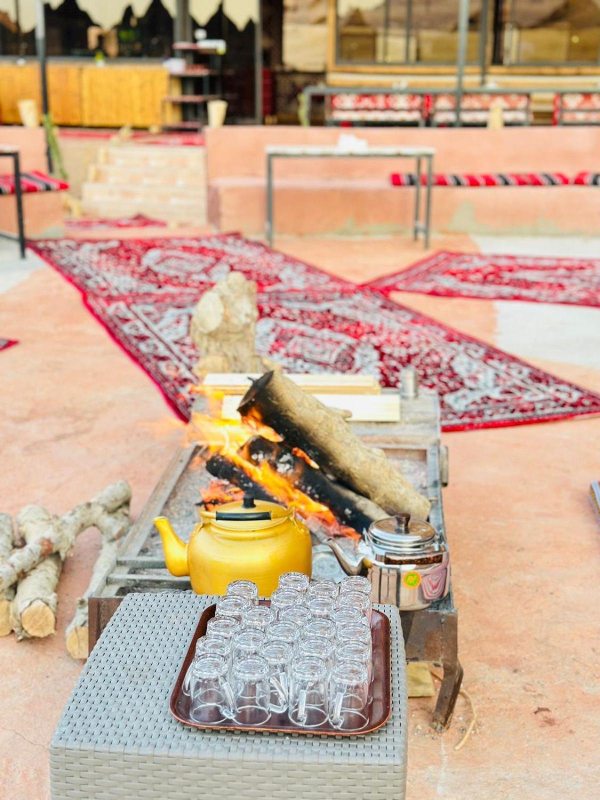 Shaheen Camp Wadi Rum Bagian luar foto