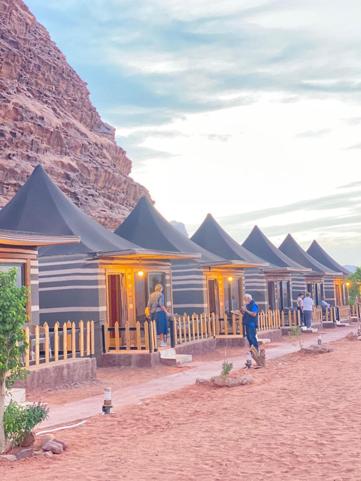 Shaheen Camp Wadi Rum Bagian luar foto