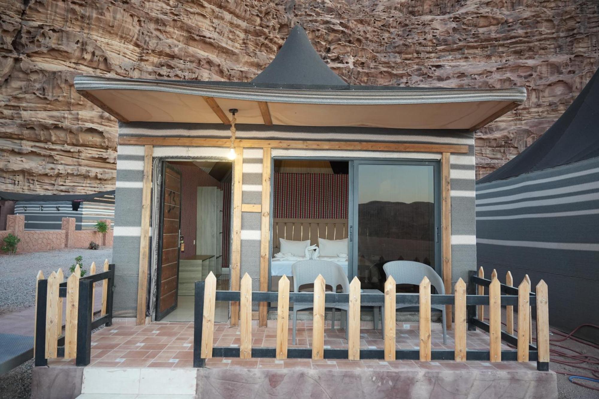 Shaheen Camp Wadi Rum Bagian luar foto