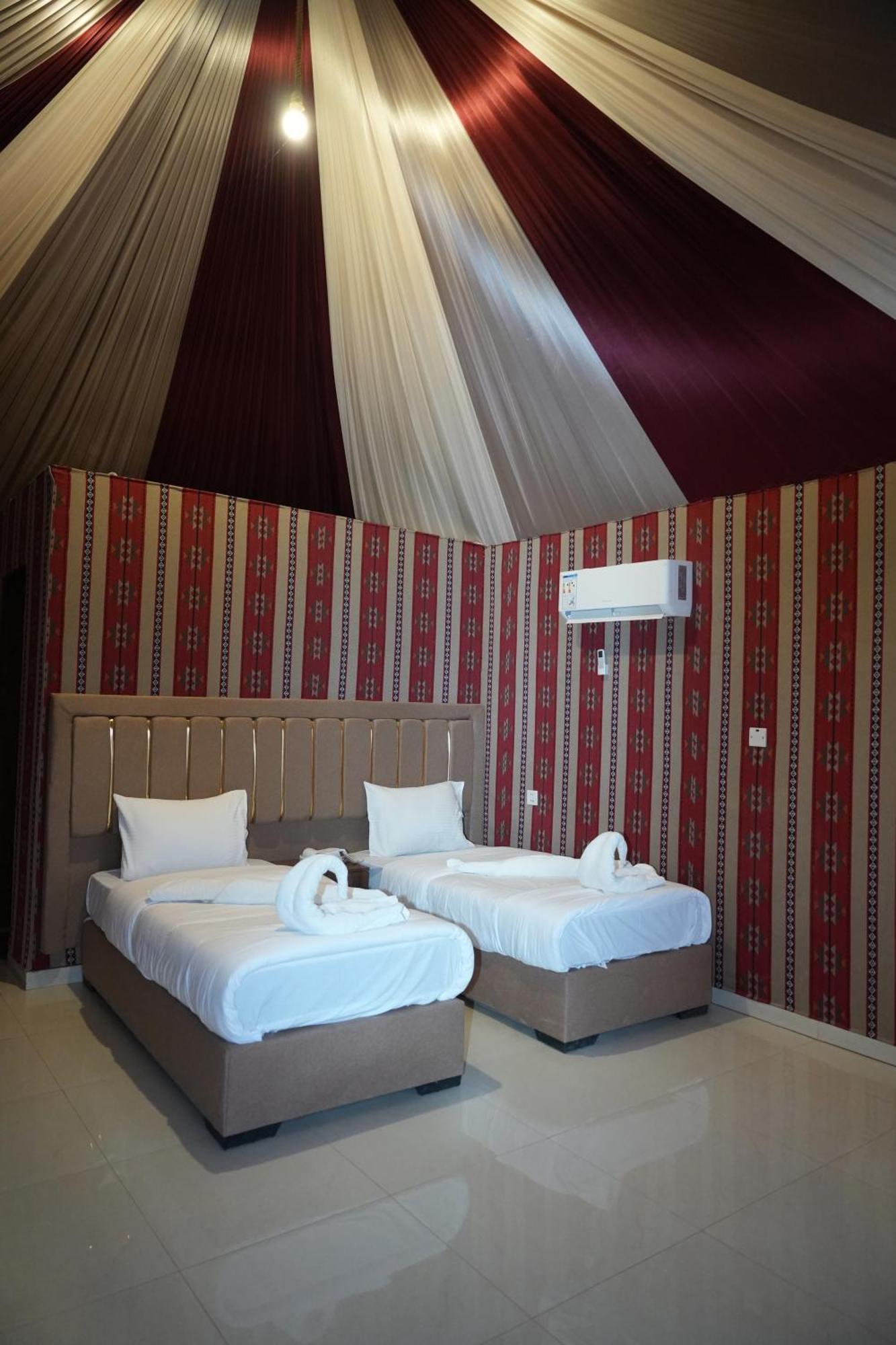 Shaheen Camp Wadi Rum Bagian luar foto