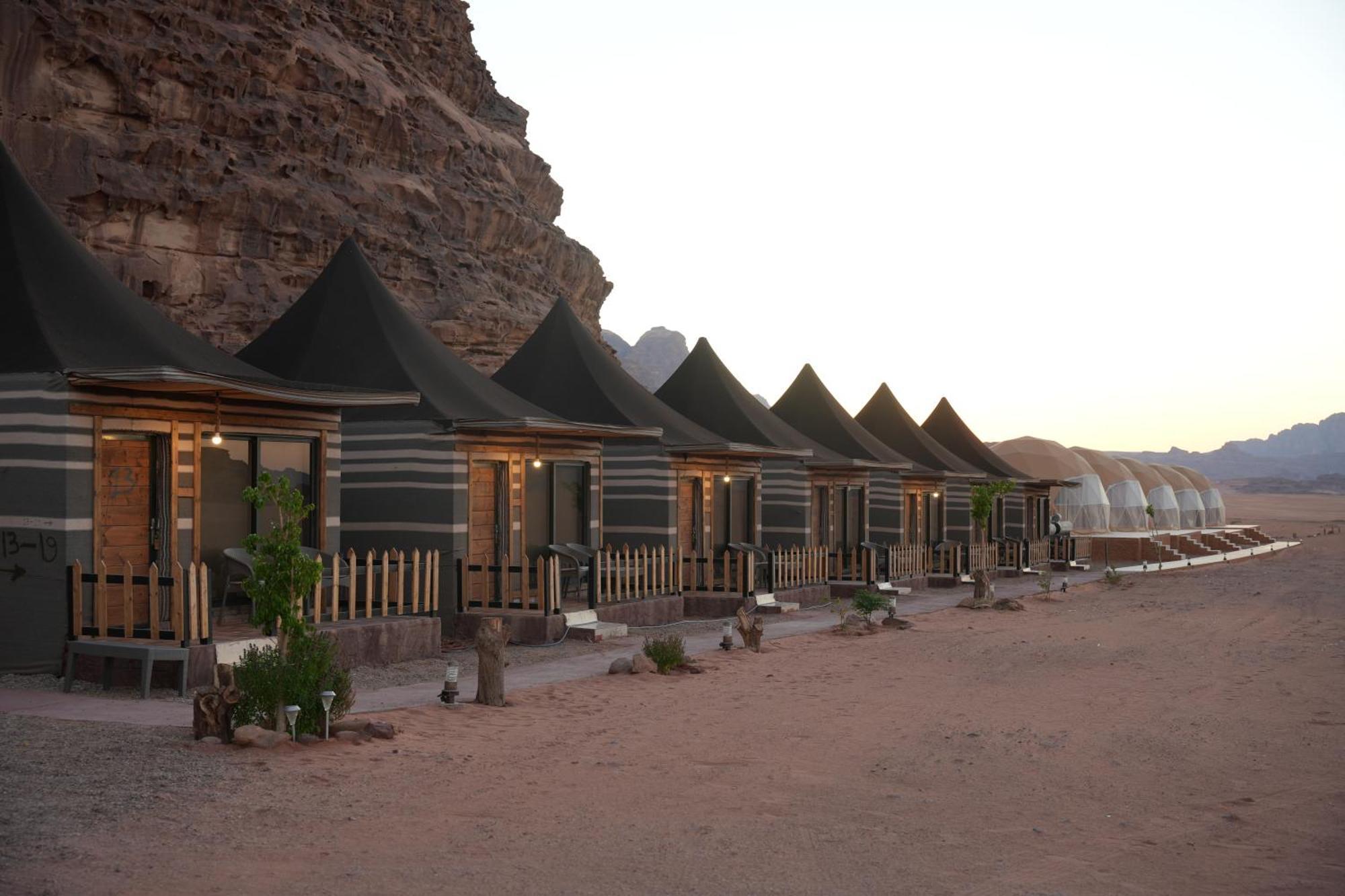 Shaheen Camp Wadi Rum Bagian luar foto